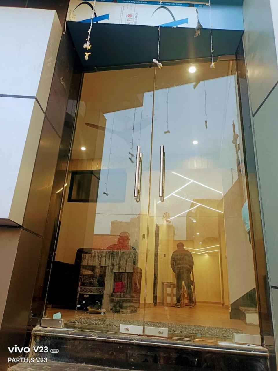 Hotel Abhinandan Ayodhya Exterior foto