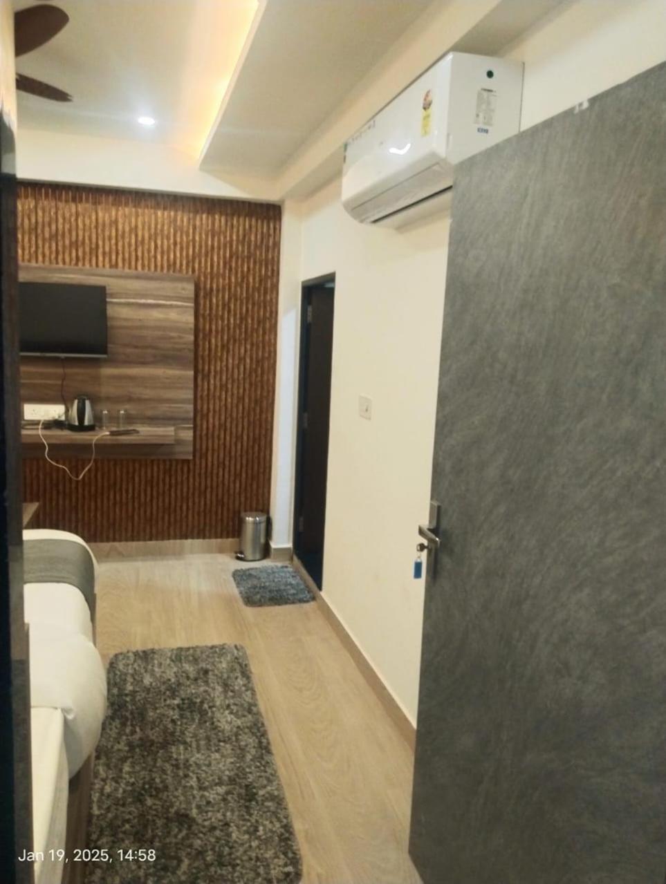 Hotel Abhinandan Ayodhya Exterior foto